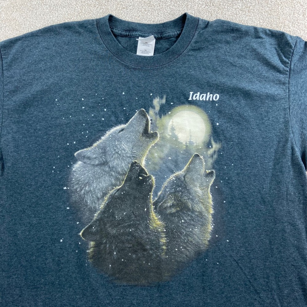 Gray Idaho Three Wolf Moon Gildan T Shirt Mens XL Howling Graphic Tee